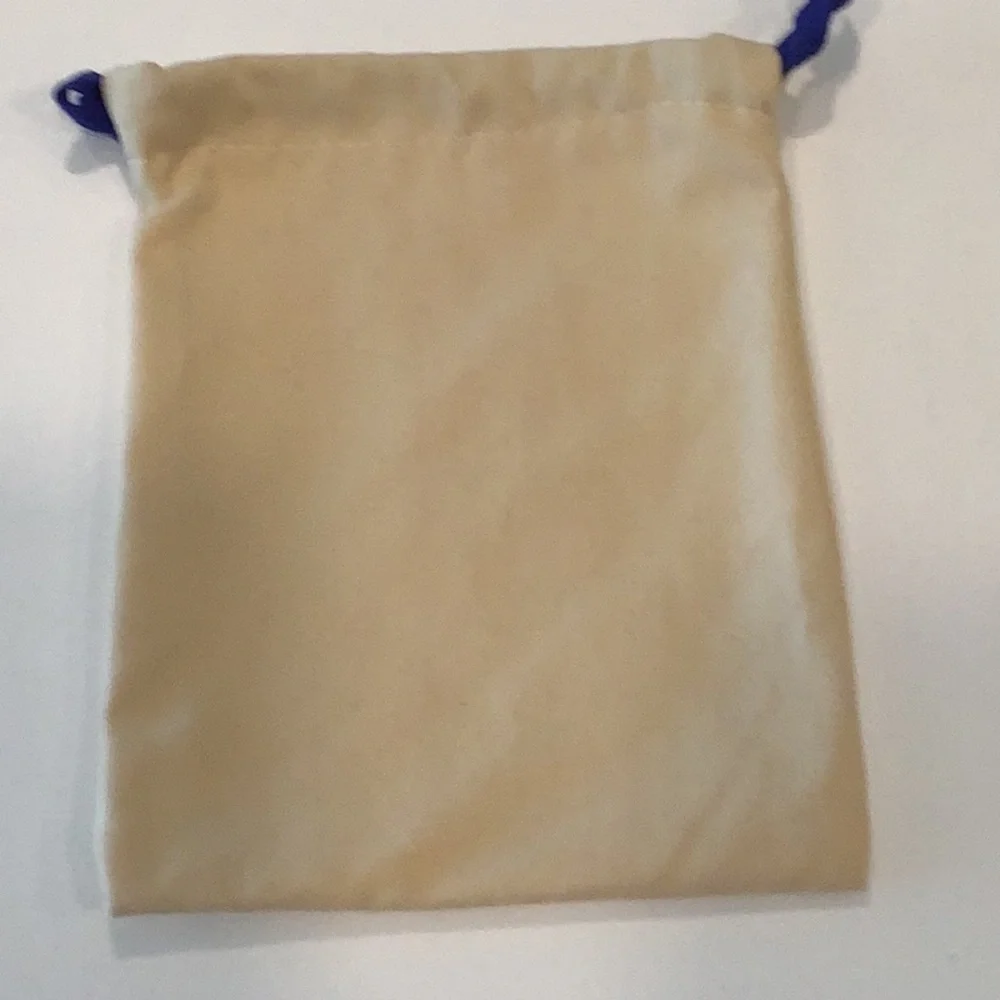 LOUIS VUITTON & CHANEL DUST BAGS - Picture 6 of 12